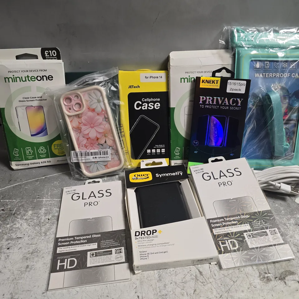 APPROXIMATELY 20 ASSORTED MOBILE PHONE ACCESSORIES INCLUDING CABLES, PHONE CASES AND SCREEN PROTECTORS, ETC
