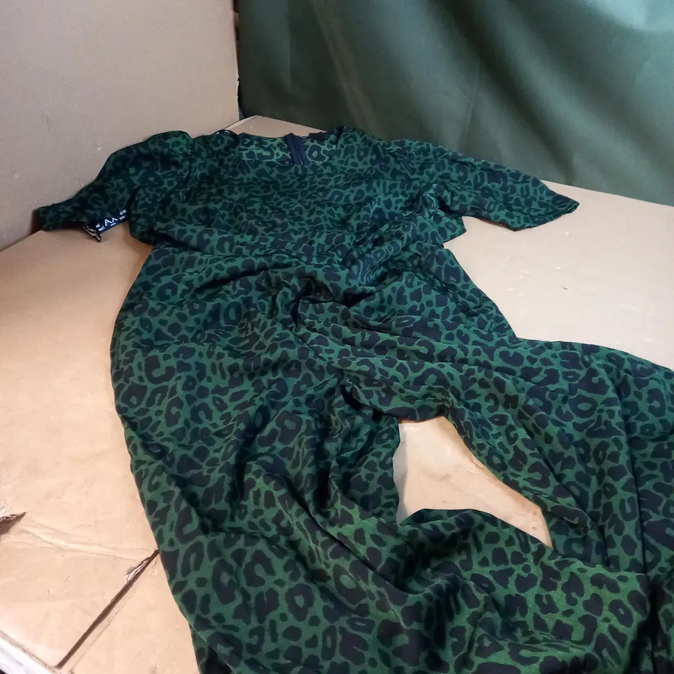 AX PARIS CROPPED JUMPSUIT - GREEN LEAPORD PRINT SIZE 16