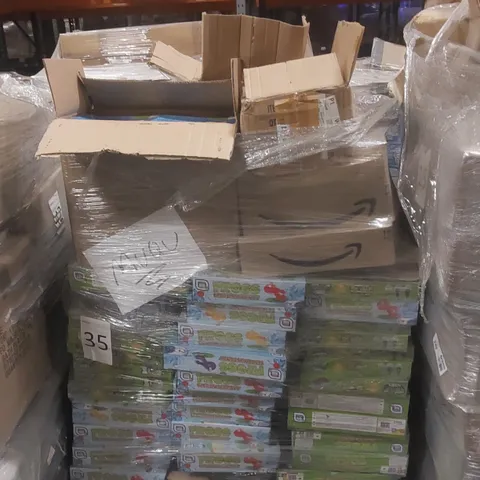PALLET TO CONTAINING A VERY LARGE QUANTITY OF ASSORTED ITEMS INCLUDING: GAMES HUB FROGS FEEDING FRENZY GAMES, WEIRD SCIENCE PARTY SLIME KITS, DOG TOY CHRISTMAS STOCKINGS, DOG TREAT FEEDERS ECT