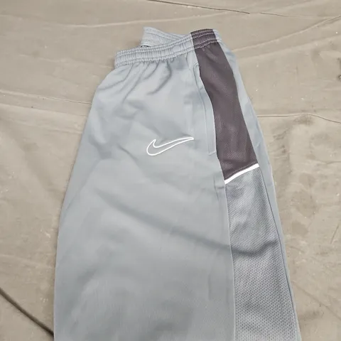 NIKE LOGO TRACKSUIT BOTTOMS - SIZE M