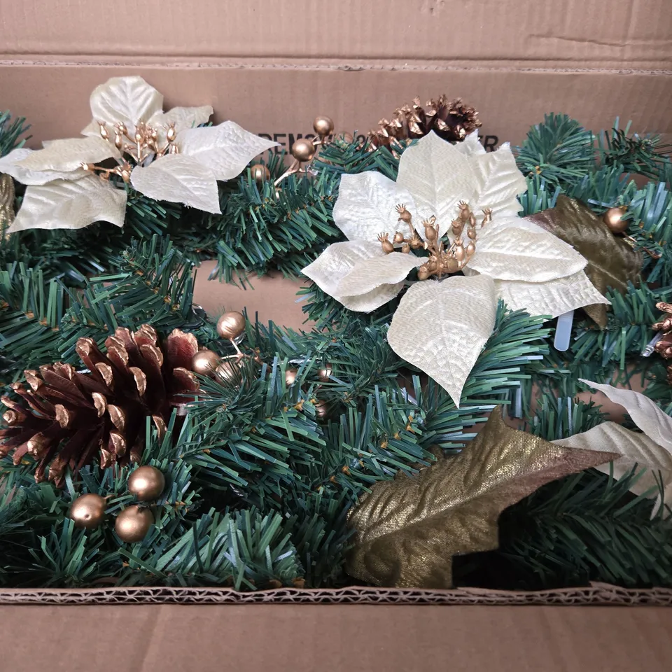 BOXED GOLD POINSETTIA PRE LIT WREATH  RRP £19.99