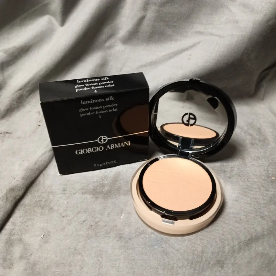 GIORGIO ARMANI LUMINOUS SILK GLOW FUSION POWDER – 3.5 G COMPACT, WITH BOX