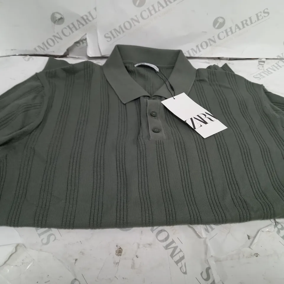 ZARA GREEN COLLARED SHIRT - SIZE LARGE 
