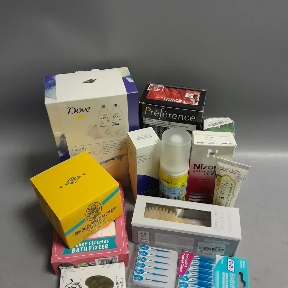 BOX OF APPROXIMATELY 15 COSMETIC ITEMS TO INCLUDE - SOL JANERO BRAZILIAN BUM BUM CREAM - PREFERANCE PERMANENT GEL HAIR COLOUR IN BRIGHT RED - JACK N' JILL NATURAL TOOTHPASTE ETC 