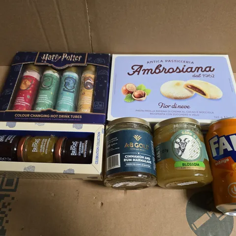 APPROXIMATELY 5 ASSORTED FOOD ITEMS TO INCLUDE - FANTA, HONEY AND HARRY POTTER HOT DRINK TUBES 