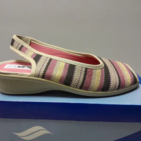 BOXED MIRAK OPEN TOE SLIP ON SANDLES IN RED SIZE 38