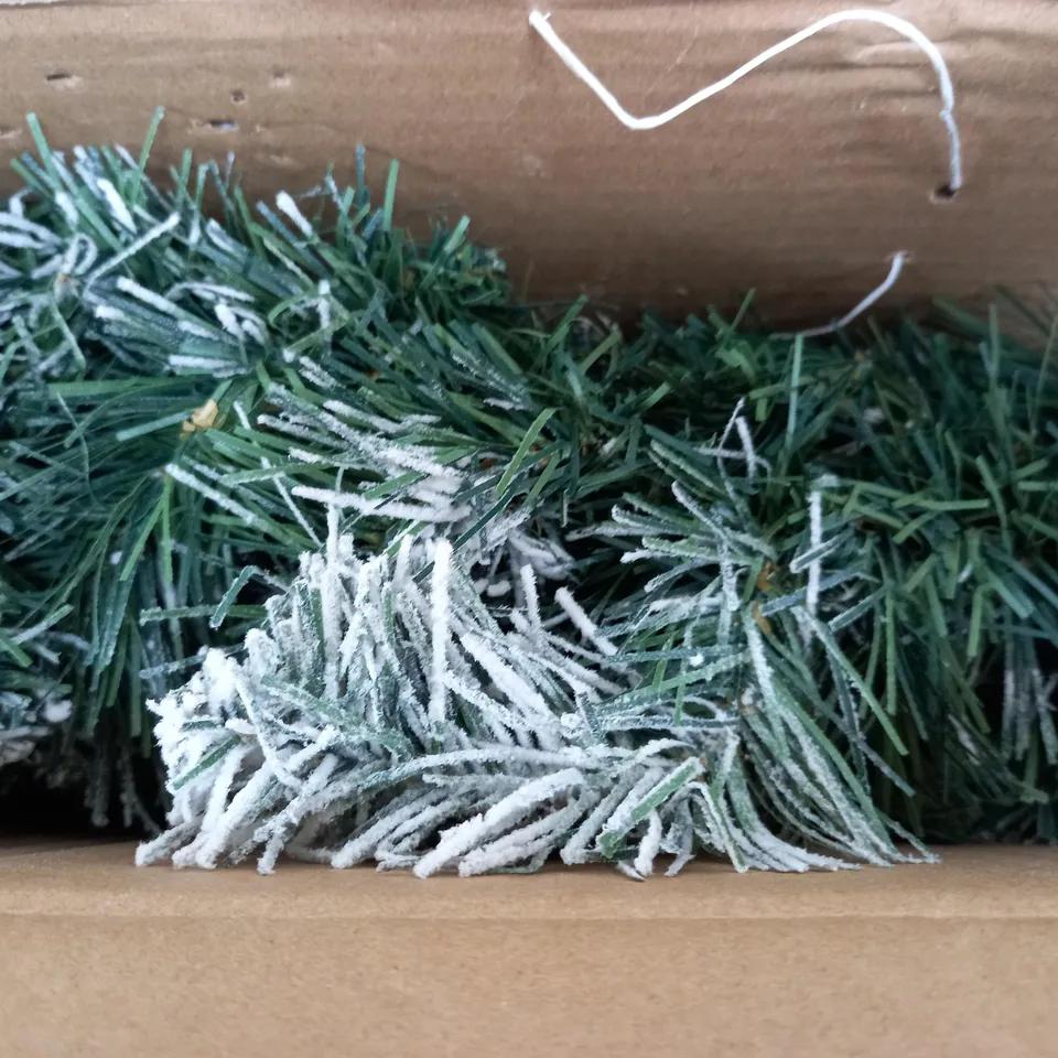 BOXED 6FT PRE LIT EMPEROR FLOCKED GARLAND RRP £44.99