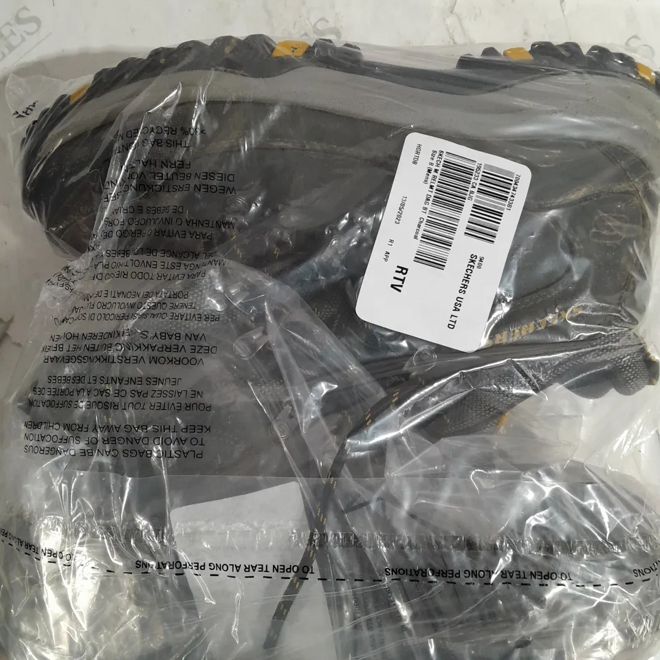 MENS SKECHERS HIKING BOOTS SIZE 8 