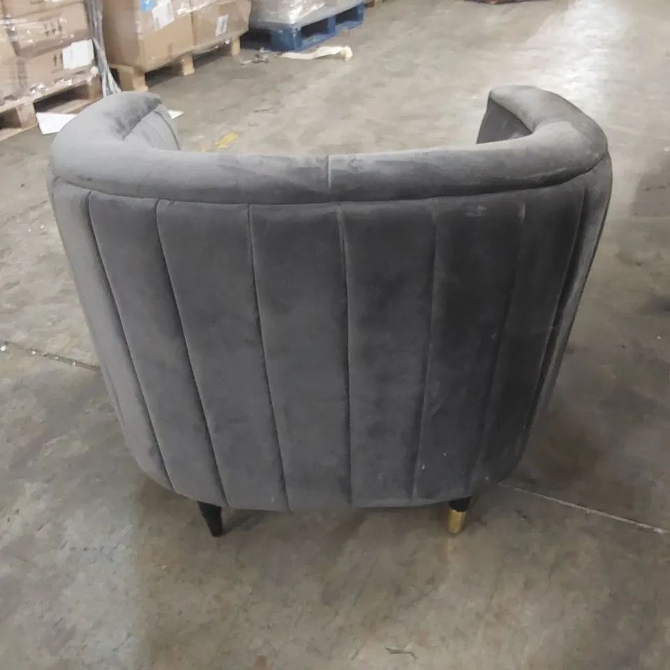 QUALITY DESIGNER VELVET TUB CHAIR