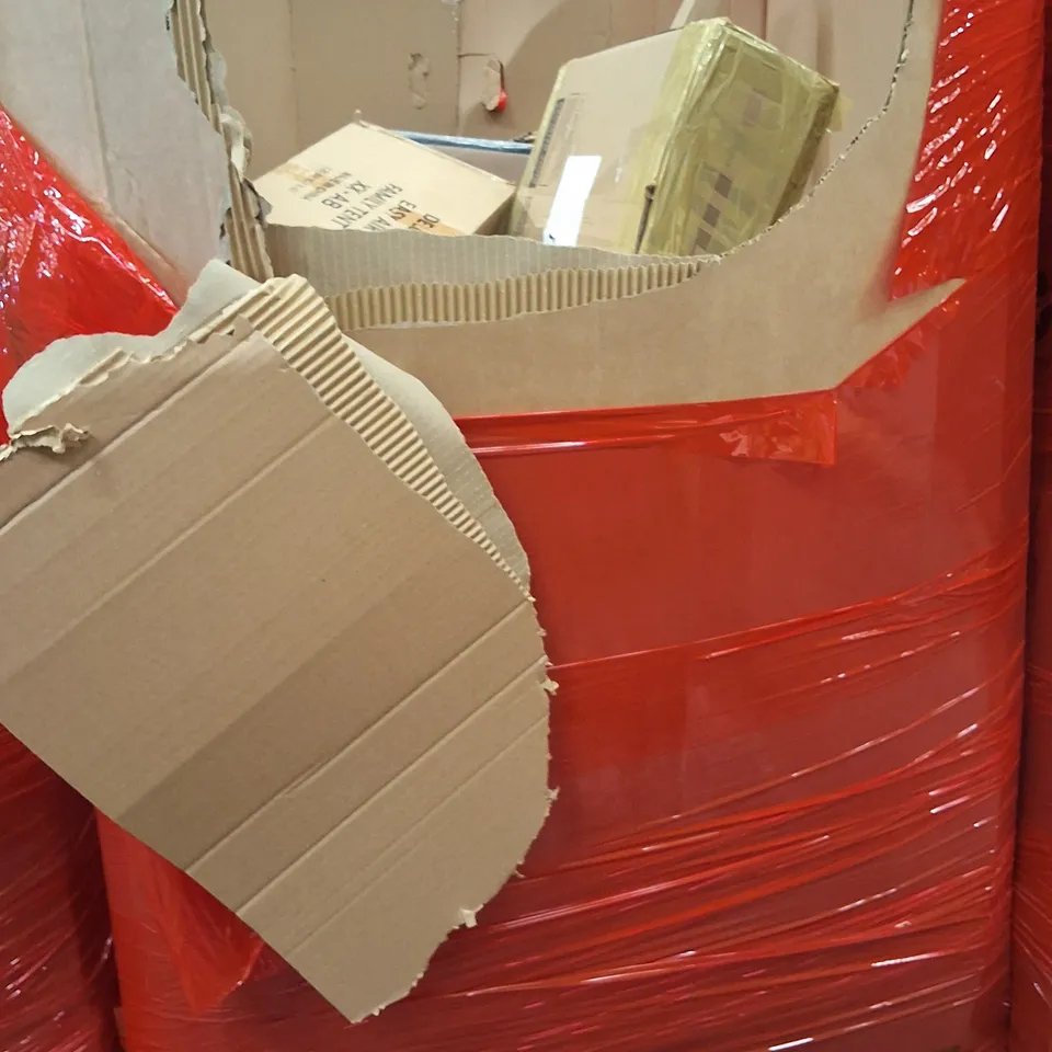PALLET OF ASSORTED HOUSEHOLD GOODS AND ITEMS TO INCLUDE;FAMILY TENT,MIRROR,PICTURE FRAMES