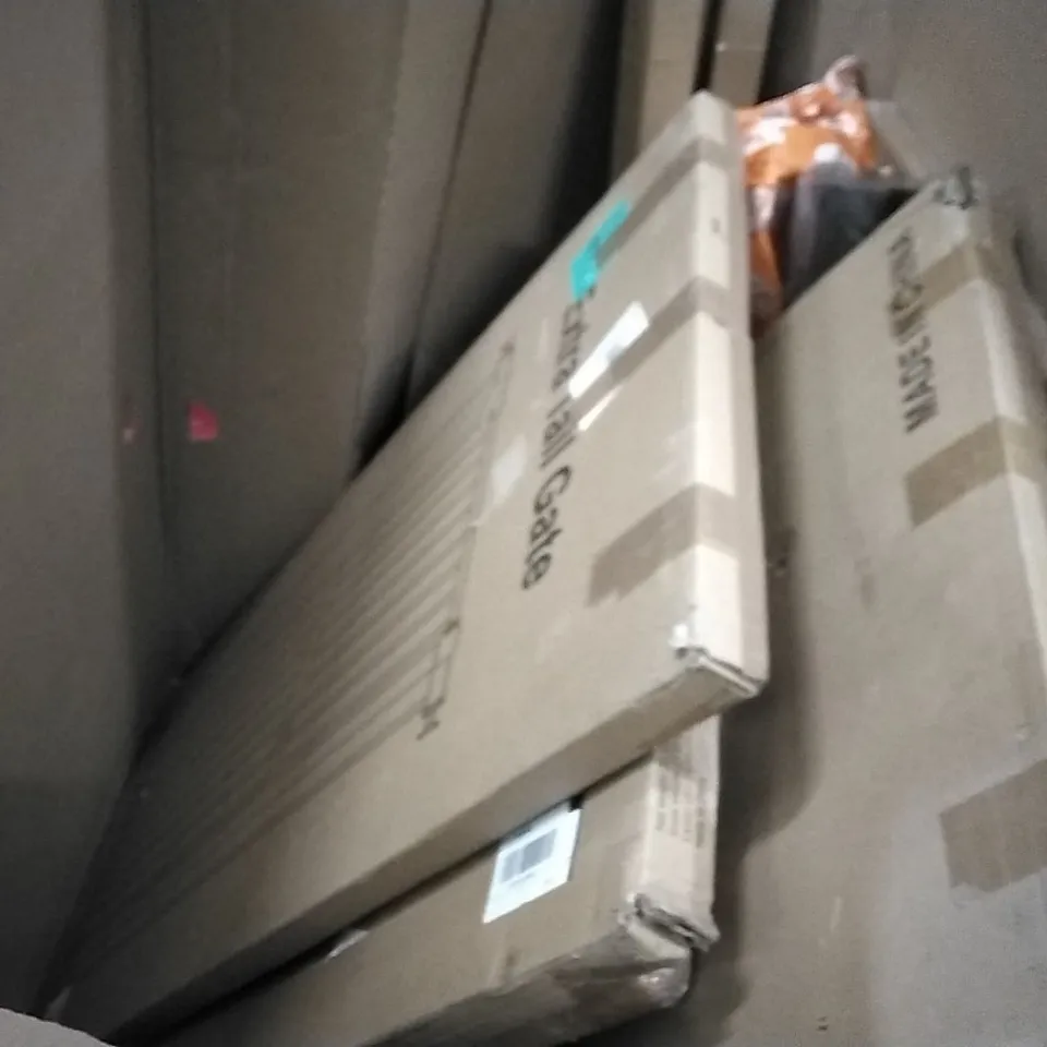 PALLET OF ASSORTED PRODUCTS AND HOUSEHOLD GOODS TO INCLUDE;PENDANT LIGHT,FOLDING CAMPING TABLE,EXTRA TALL GATE 