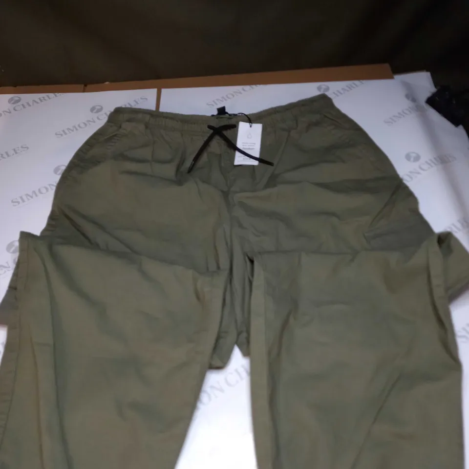NEW LOOK KHAKI TROUSER - M