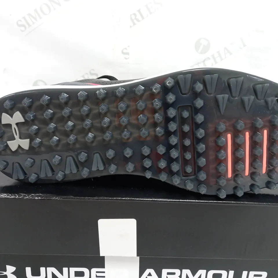 BOXED PAIR OF UNDER ARMOUR UA HOVR DRIVE SL WIDE SHOES IN BLACK - UK 10
