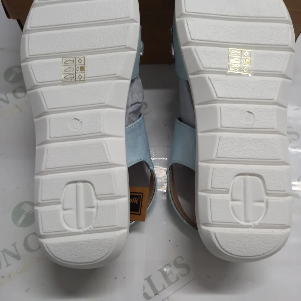 BOXED PAIR OF CUSHION WALK JEWELLED SANDALS IN SILVER - SIZE 6