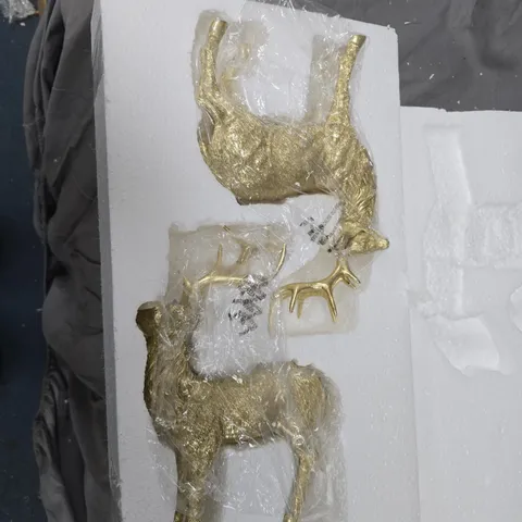 HOME STORIES SET OF 2 STAG DECORATIONS