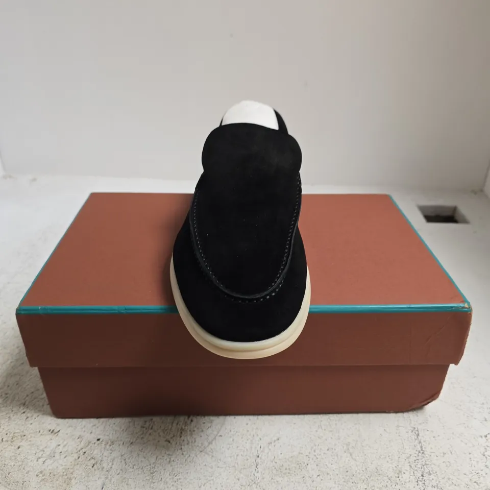 LORO PIANA BLACK SUEDE LOAFERS – 10