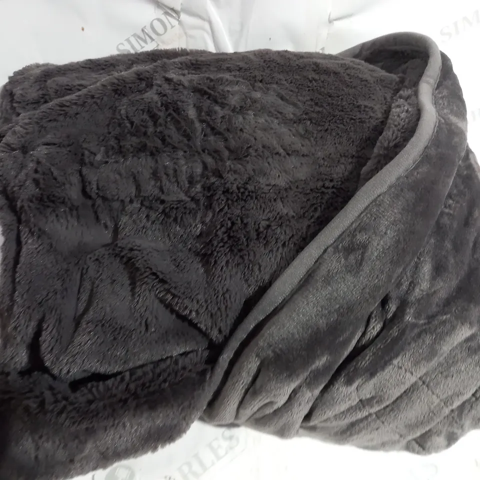 COZEE HOME VELVETSOFT HEATED THROW IN GREY