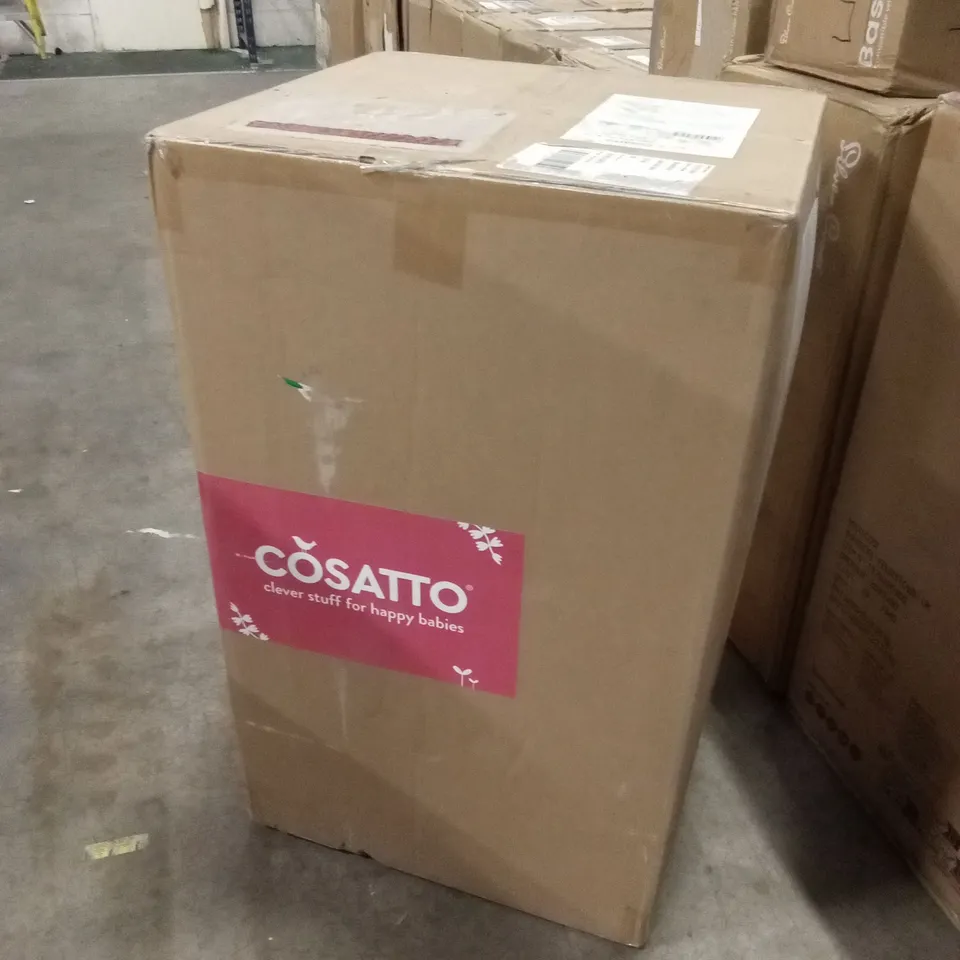 BOXED COSATTO GIGGLE 4 CAR SEAT AND TRAVEL BUNDLE - FOXED (1 BOX)
