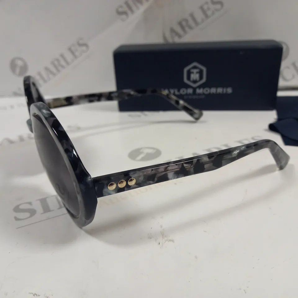 TAYLOR MORRIS ROUND GLASSES