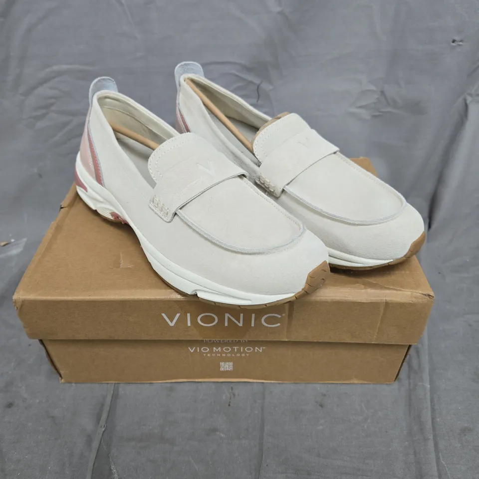 BOXED PAIR OF VIONIC 23 WALK LOAFERS - 8