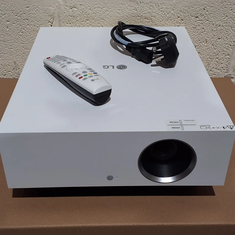 BOXED LG CINE BEAM LASER 4K UHD PROJECTOR
