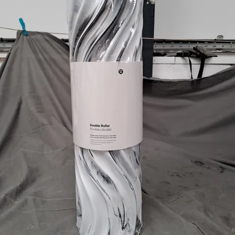 SEALED LULULEMON DOUBLE ROLLER MAT - WHITE AND GREY