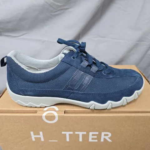 BOXED PAIR OF HOTTER LEANNE II IN NAVY - UK 6