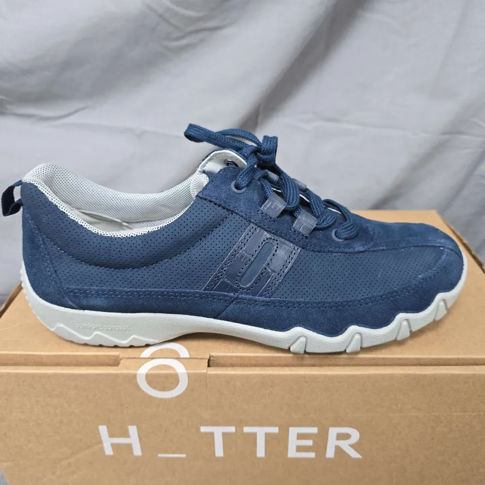 BOXED PAIR OF HOTTER LEANNE II IN NAVY - UK 6