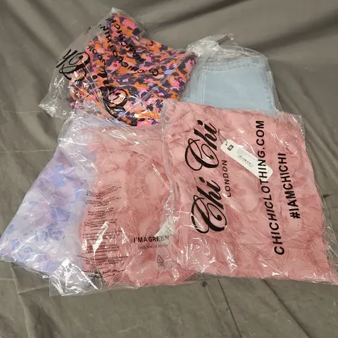 APPROXIMATELY 20 ASSORTED CLOTHING ITEMS IN VARIOUS STYLES AND SIZES 