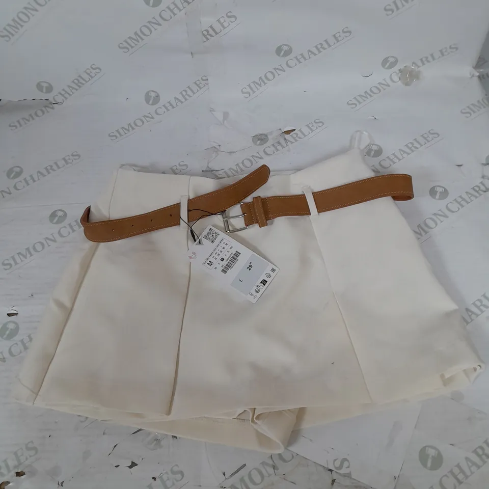 ZARA BELTED MINI SKORT IN IVORY SIZE M