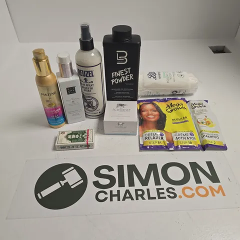 APPROXIMATELY 15 ASSORTED HEALTH & BEAUTY PRODUCTS TO INCLUDE ICYBEAR TEETH WHITENING POWDER, LEVEL3 FINEST POWDER, REUZEL CLAY SPRAY, ETC - COLLECTION ONLY