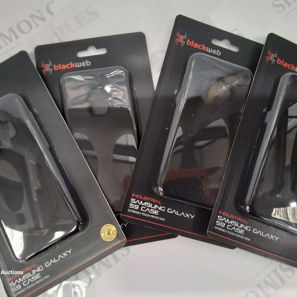 PALLET CONTAINING APPROXIMATELY 15 BOXES OF SAMSUNG GALAXY S9 CASES AND APPROXIMATELY BOXES OF FAUX PAMPAS STEMS