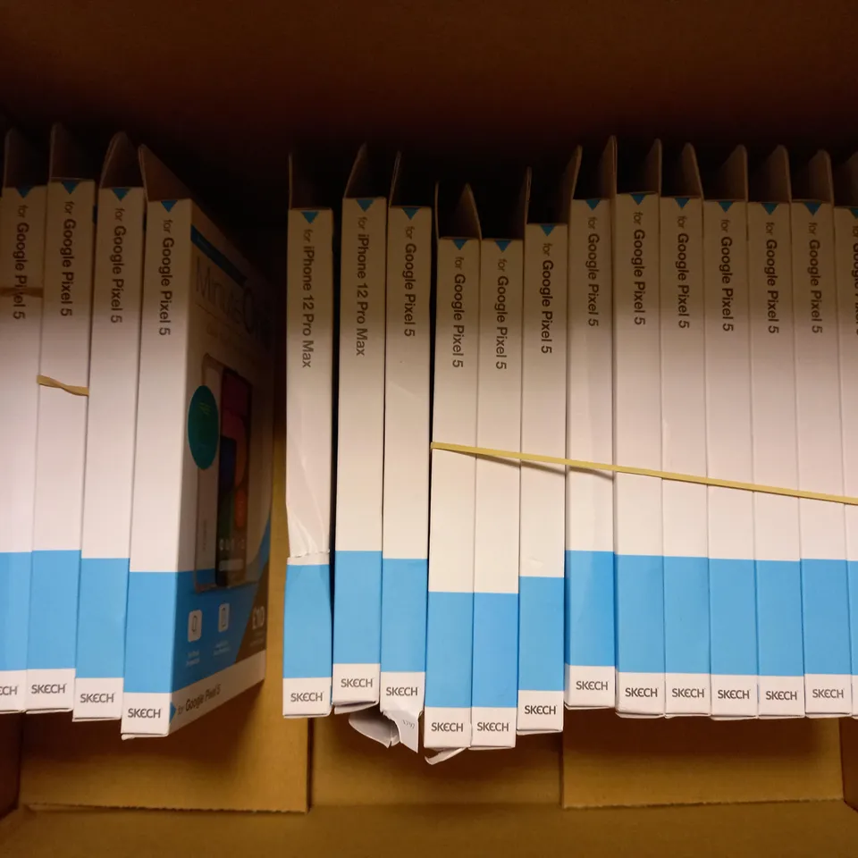 BOX OF APPROX 20 SKECH MINUTE ONE PHONE CASE AND SCREEN PROTECTOR FOR ASSORTED PHONES