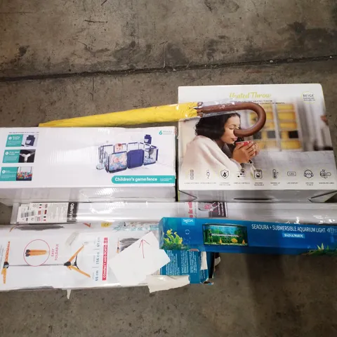 PALLET CONTAINING ASSORTED PRODUCTS INCLUDING UMBRELLA, HEATED THROW, STURDY FOLDABLE AIRER HANGER STAND, AQUARIUM LIGHT & DAY AND NIGHT ROLLER BLIND