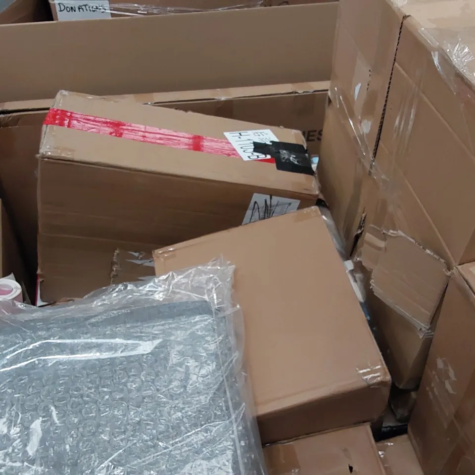 PALLET OF ASSORTED ITEMS INCLUDING: DIGITAL AIR FRYER, ELECTRIC BLANKET, RETRACTABLE SAFETY GATE, WICKER BASKET, DIMMABLE LED LIGHT