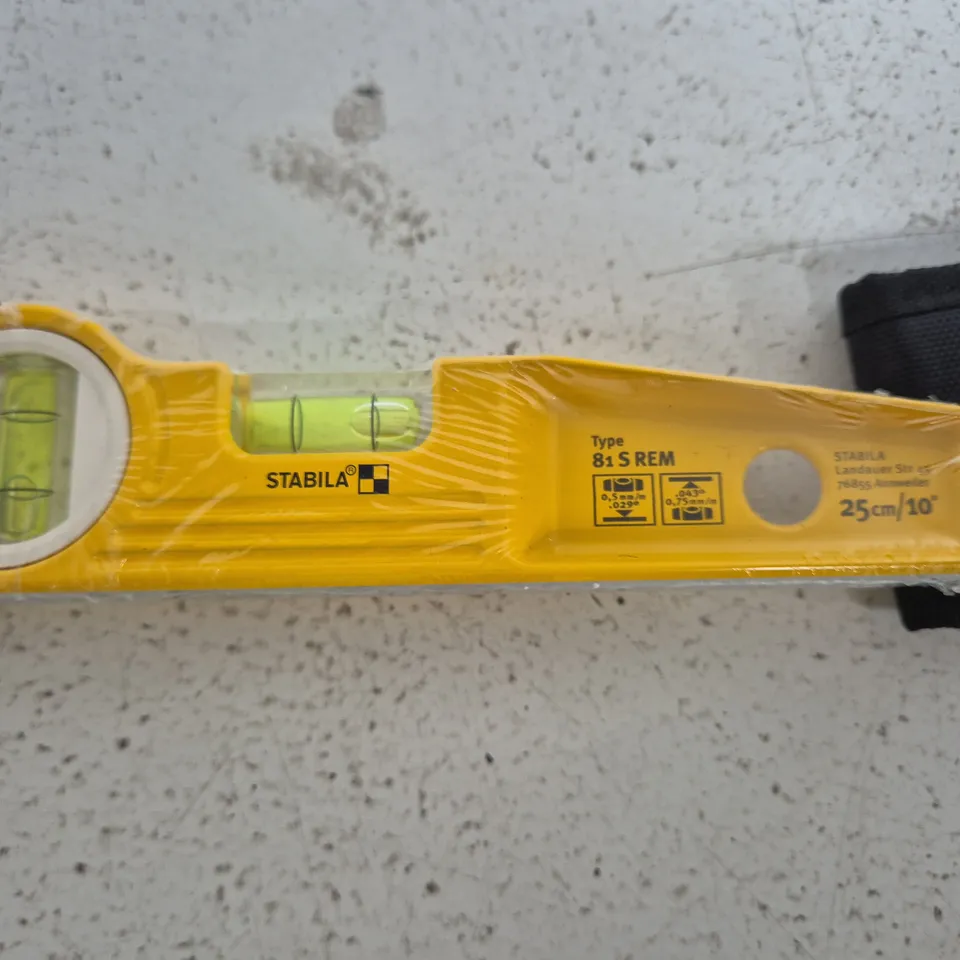 STABILA TYPE 81 S REM SPIRIT LEVEL 25 CM (10") WITH CARRYING POUCH