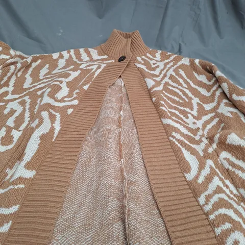 WYNNE COLLECTION KNITTED CARDIGAN IN CAMEL/BEIGE SIZE MEDIUM