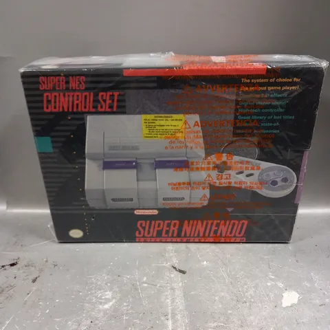 BOXED SUPER NINTENDO ENTERTAINMENT SYSTEM