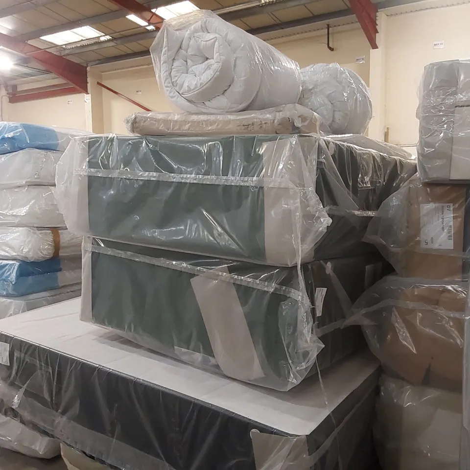 PALLET CONTAINING 4x ASSORTED DIVAN BASES, 1x HEADBOARD, 2x MATTRESSES AND ASSORTED BEDDING