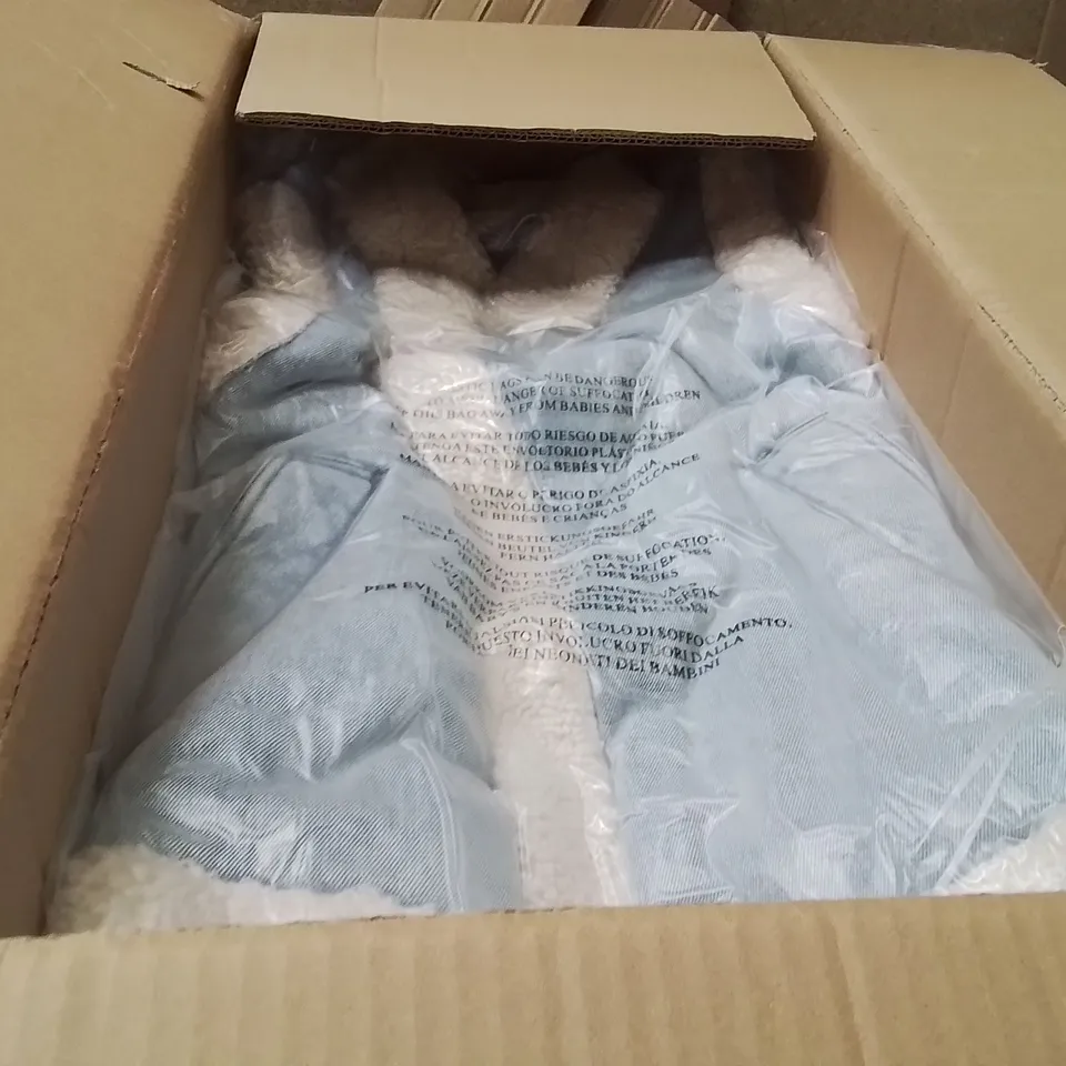 BOXED BRAND NEW APPROXIMATELY 6 SIMPLY BE DENIM GILET LIGHT WASH SIZE 18