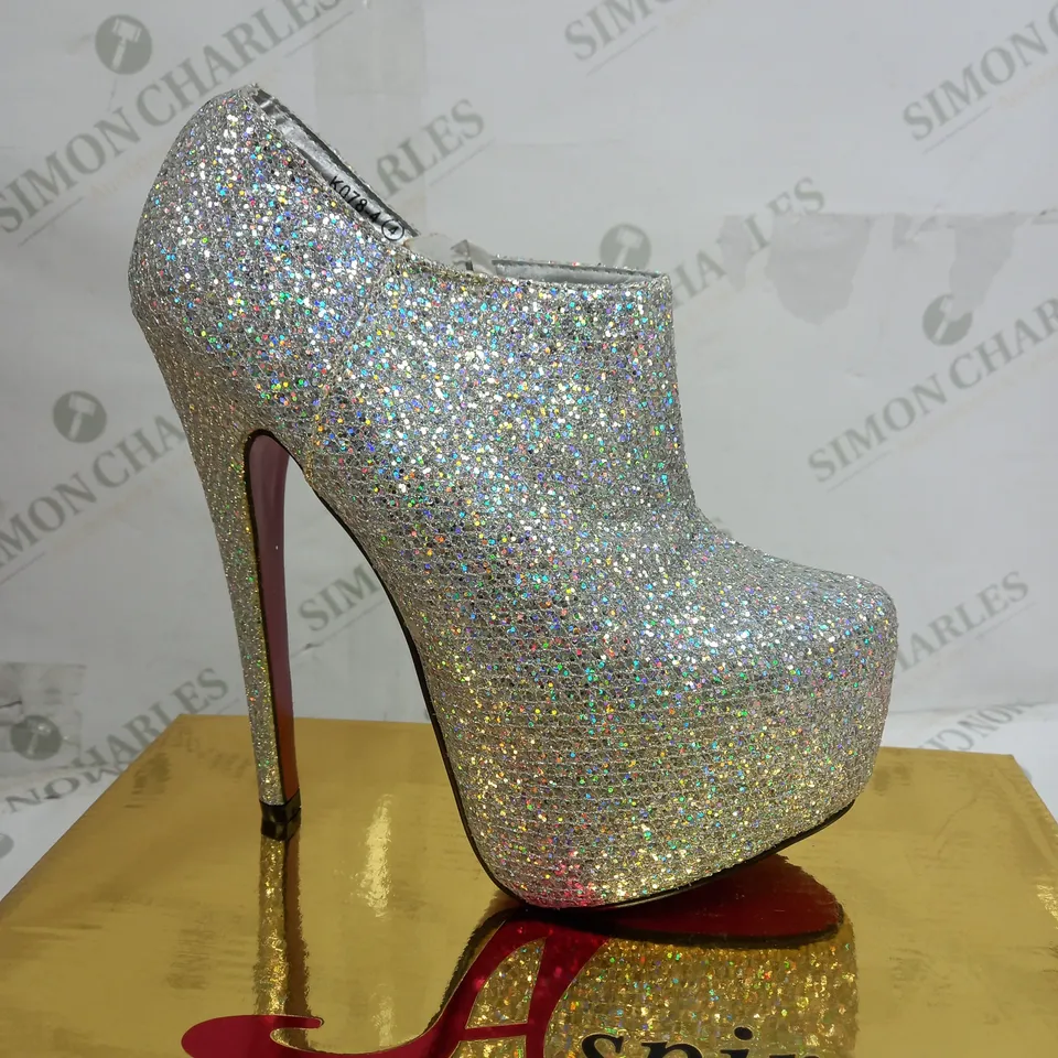 BOX OF APPROXIMATELY 10 PAIRS ASPIRER GLITTERED HIGH HEELS 