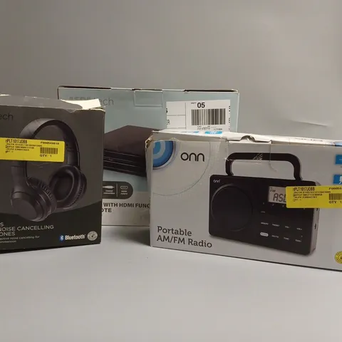APPROXIMATELY 20 ASSORTED TECH PRODUCTS TO INCLUDE WIRELESS HEADPHONES, PORTABLE RADIO, DVD PLAYER