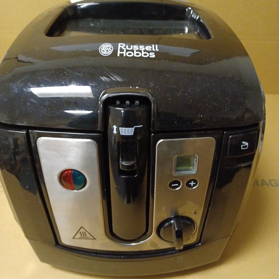 RUSSELL HOBBS DIGITAL DEEP FRYER