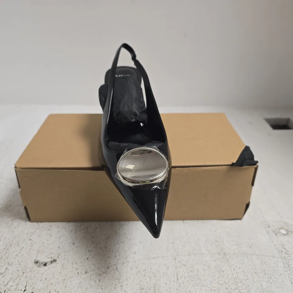 BOXED PAIR OF MANGO POINTED TOE STILETTO HEEL SLINGBACK SHOES IN BLACK SIZE UK 4