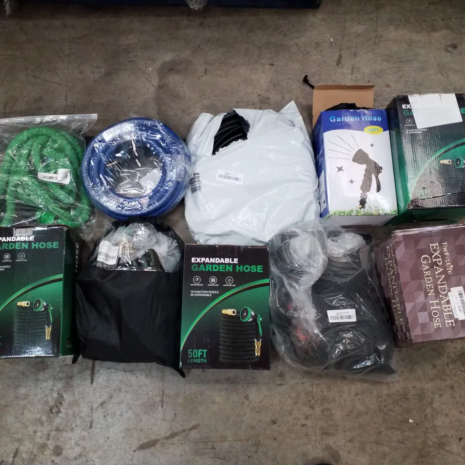 PALLET OF ASSORTED GARDEN HOSES 