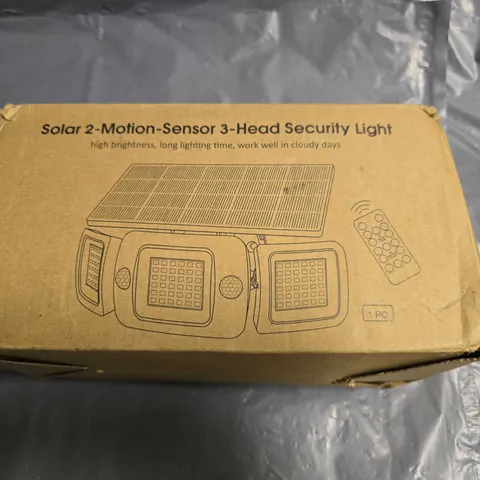 BOXED SOLAR 2 MOTION SENSOR 3 HEAD SECURITY LIGHT