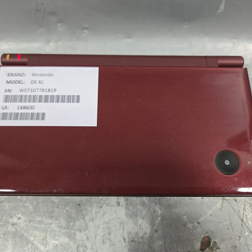 NINTENDO DS XL