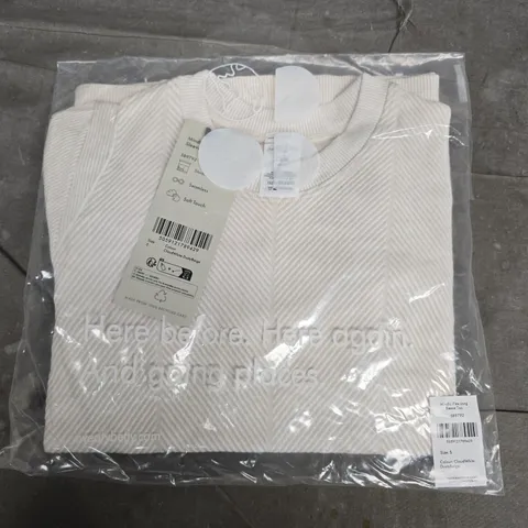 BAGGED SWEATY BETTY MINDFUL FLEX LONG SLEEVE TOP IN CLOUD WHITE - SMALL