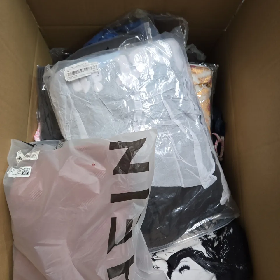 LARGE BOX OF ASSORTED CLOTHING ITEMS IN VARIOUS SIZES, STYLES AND COLOUR 