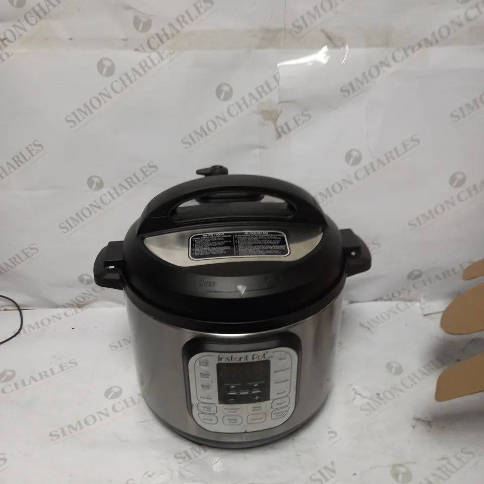 INSTANT POT DUO SMART PRESSURE COOKER